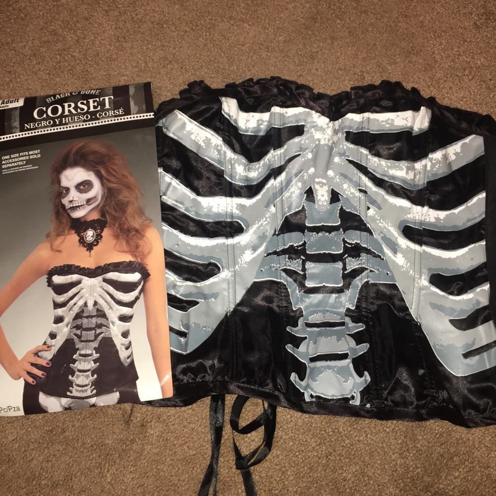 Bone corset - Picture 3 of 6